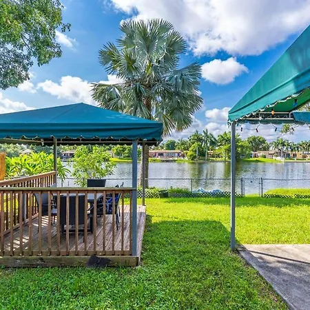 Private Lakefront Home In Miami/Pembroke